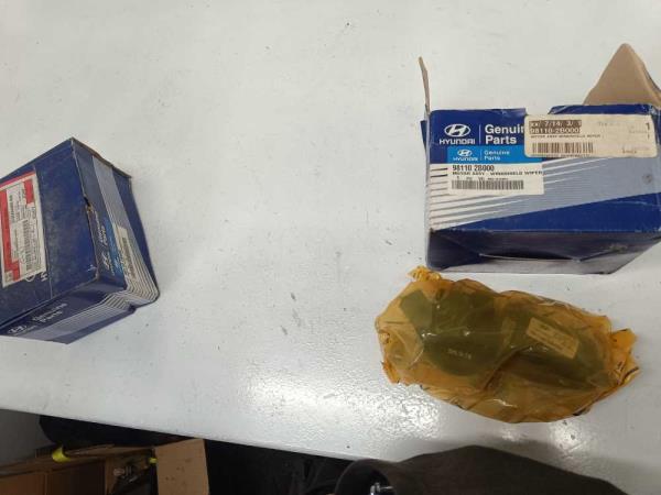 MOTEUR D ESSUIE GLACE HYUNDAI SANTAFE 2006-2013 - Vue 2